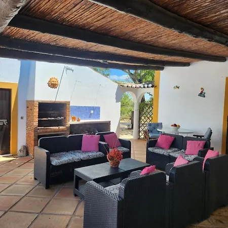 Quinta Amendoas Holiday home *